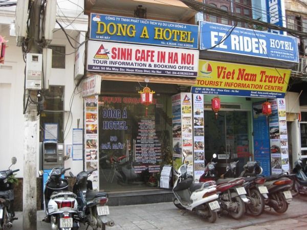 Sinh Cafe in Hanoi